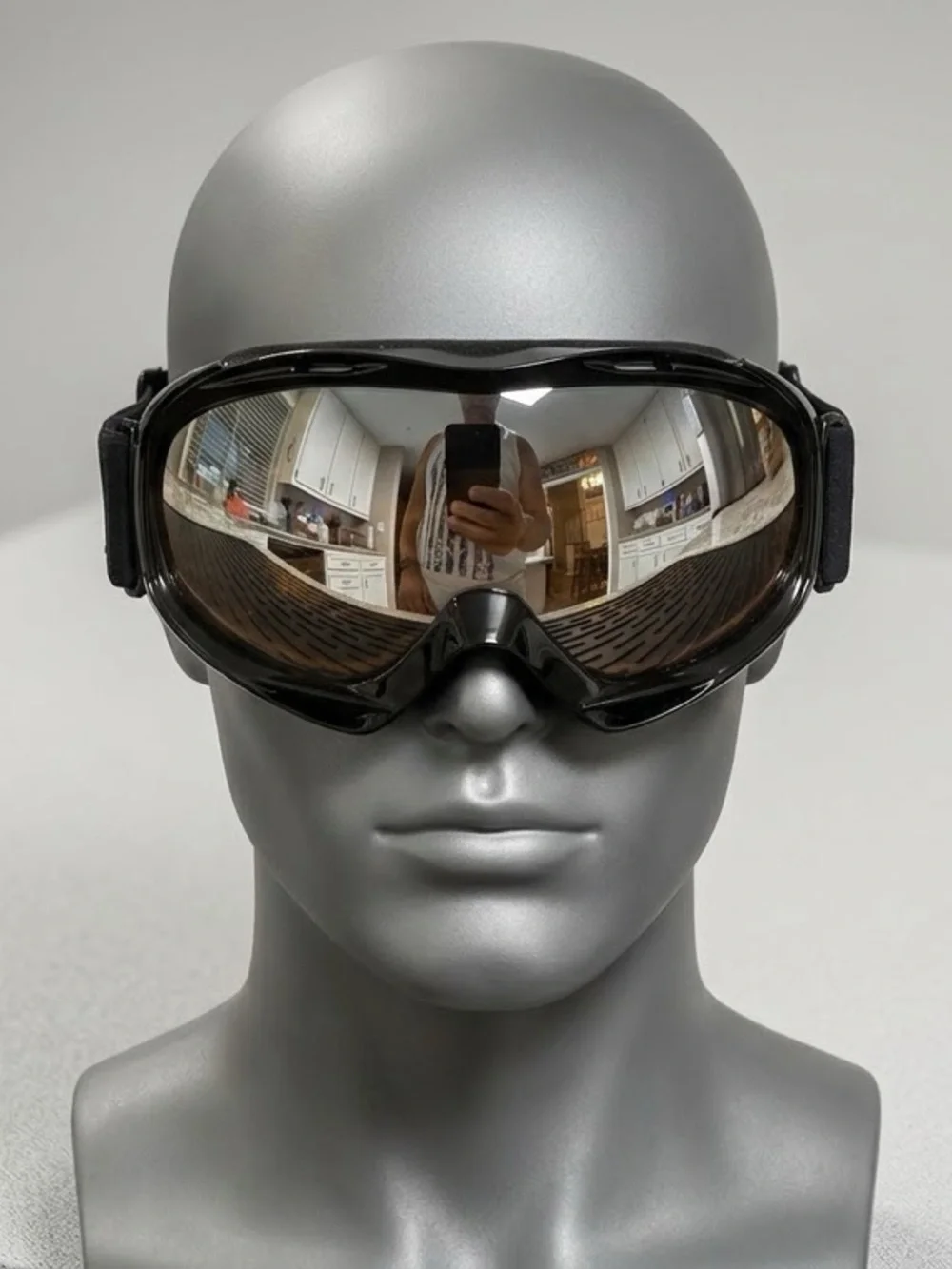 Gold Mirrored Ski Goggles Black Protective VR/AR Goggles with Adjustable Strap